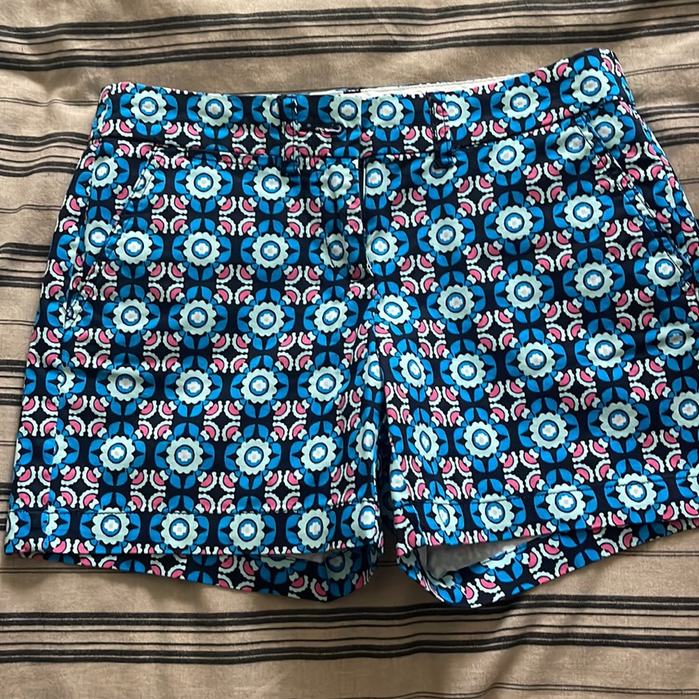 Like new- Crown & Ivy shorts